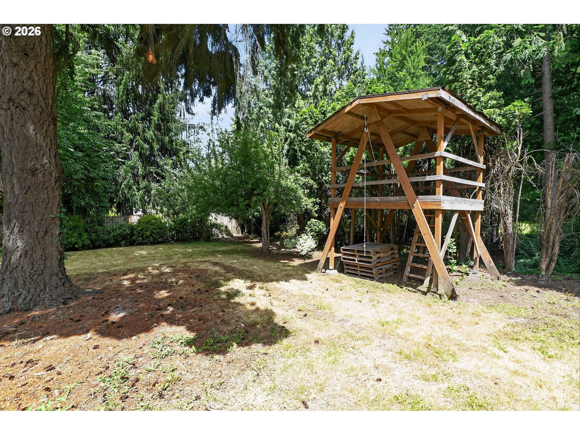 8326 Southwest 57th Avenue Portland, OR 97219 - Photo 25 of 28 Backyard