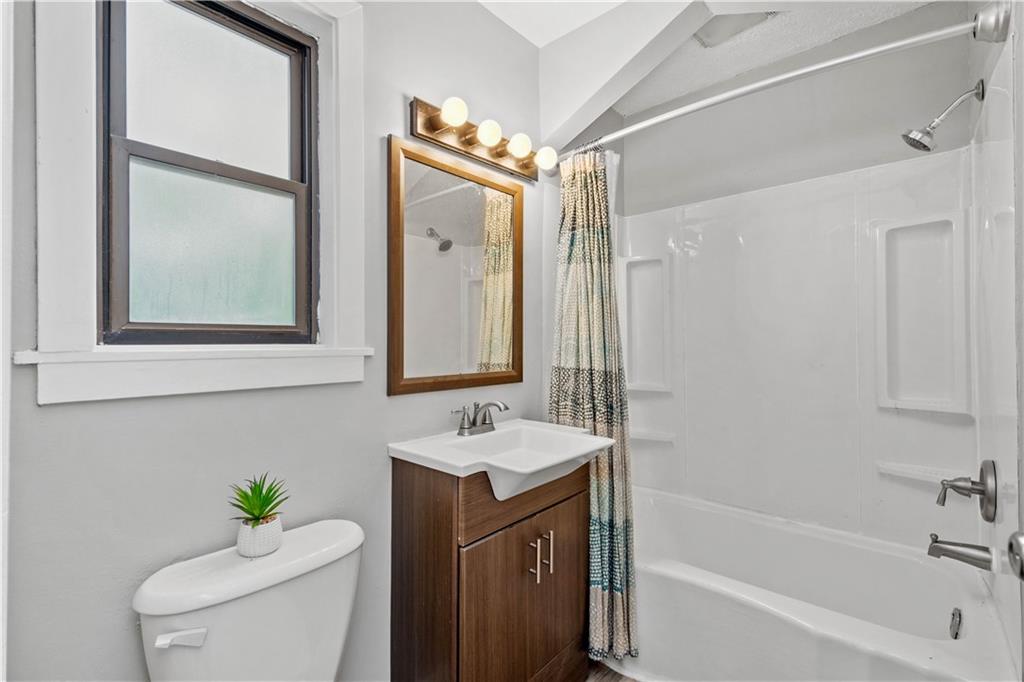 46 1/2 Ruth Street Pittsburgh, PA 15211 - Photo 13 of 16 Gallery Image 13