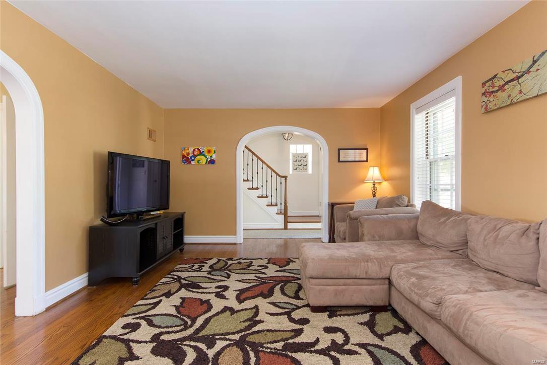 8060 Audrain Drive St. Louis, MO 63121 - Photo 6 of 29