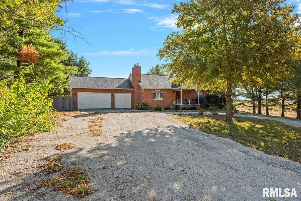 800 South Walnut Street Rochester, IL 62563 - Photo 3 of 11