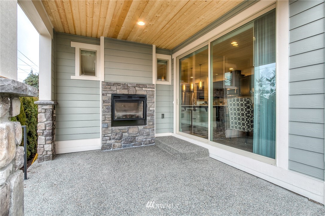 17602 115th Place Southeast, Unit 16 Renton, WA 98055 - Photo 5 of 20 Gallery Image 5