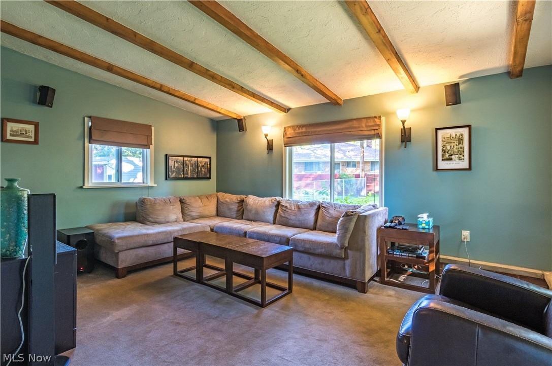 3475 Doris Road Cleveland, OH 44111 - Photo 11 of 26 Gallery Image 11