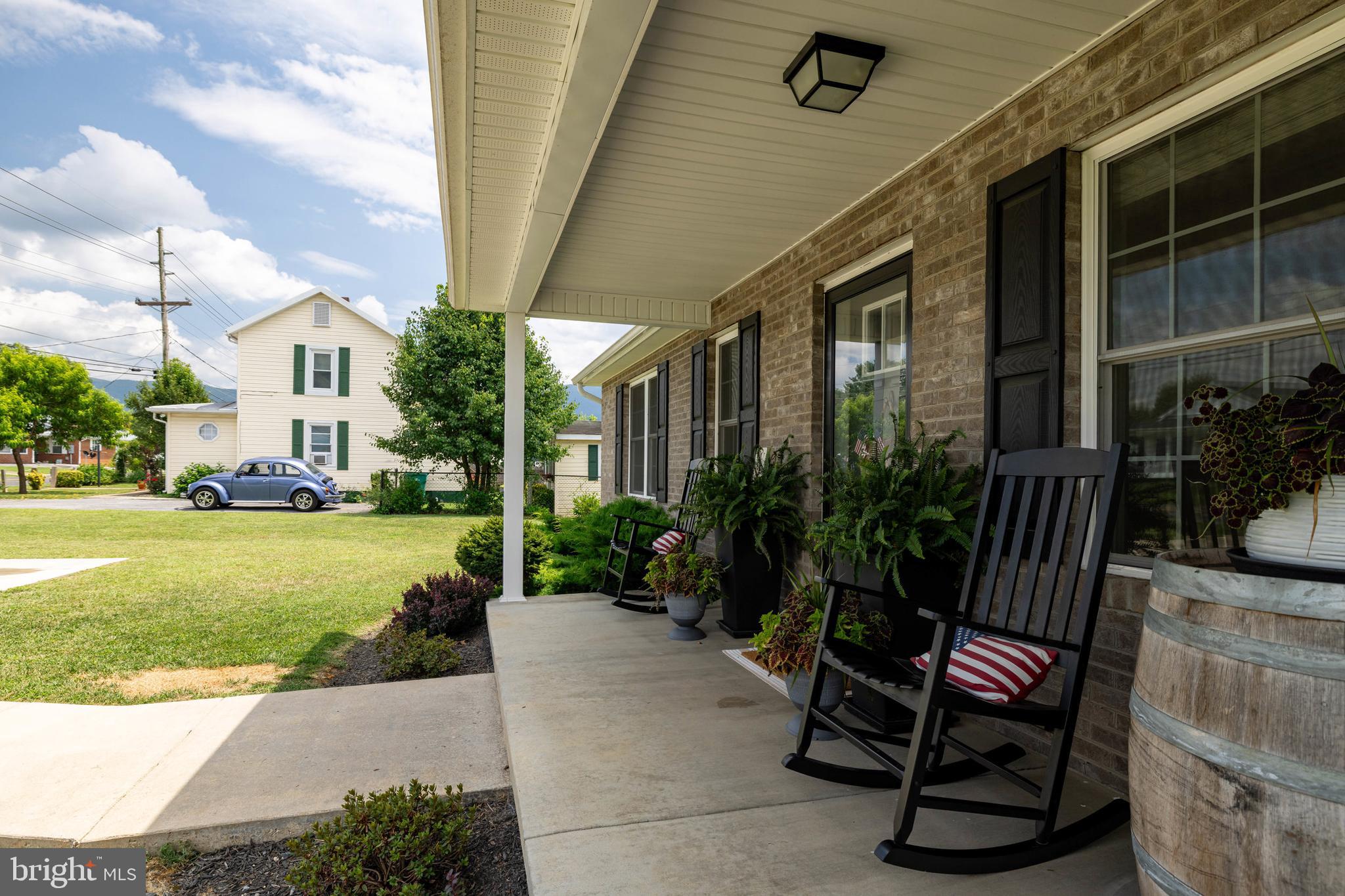 250 Fairview Road Luray, VA 22835 - Photo 4 of 86 Gallery Image 4
