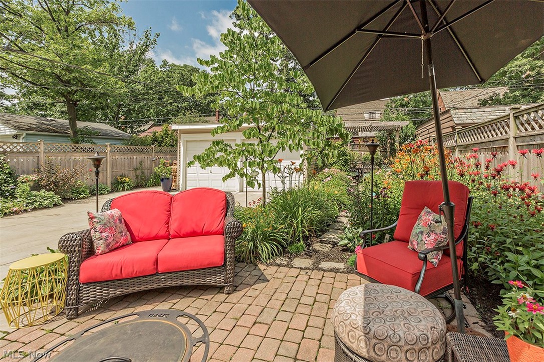 2460 Fenwick Road Cleveland, OH 44118 - Photo 29 of 35 View of paver patio