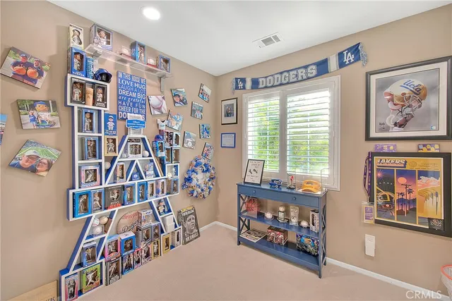 a view of livingroom and furniture
