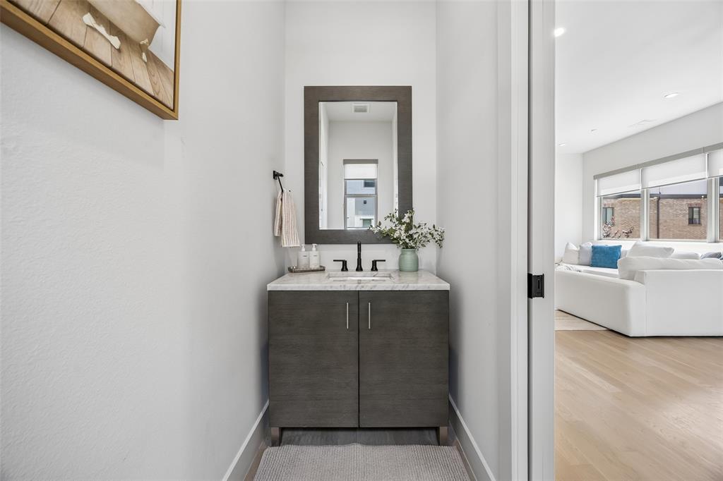 13900 Noel Road, Unit 301 Dallas, TX 75240 - Photo 19 of 35 Gallery Image 19
