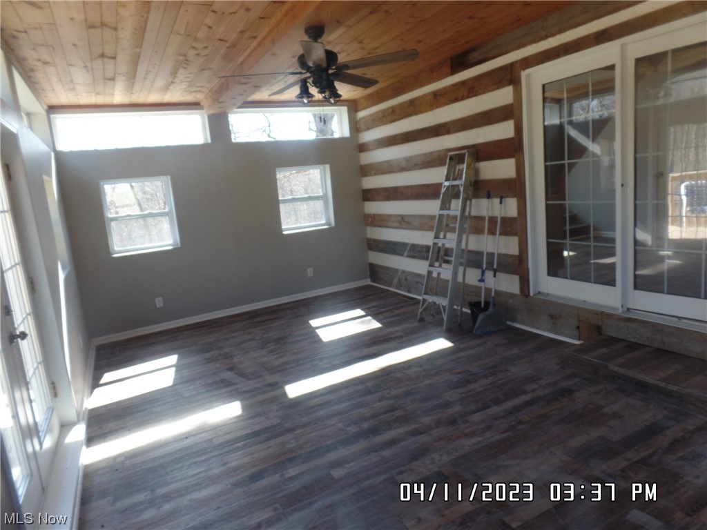 4065 Flint Ridge Road Hopewell, OH 43746 - Photo 26 of 34 Sunroom
