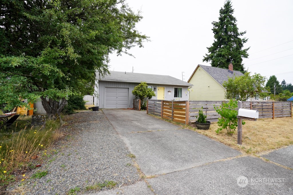 6618 South Gove Street, WA 98409 Compass