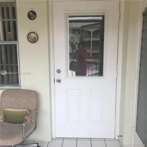 $1,600 | 541 Blue Heron Drive, Unit 215, Hallandale Beach, FL 33009