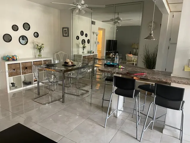 $1,600 | 541 Blue Heron Drive, Unit 215, Hallandale Beach, FL 33009