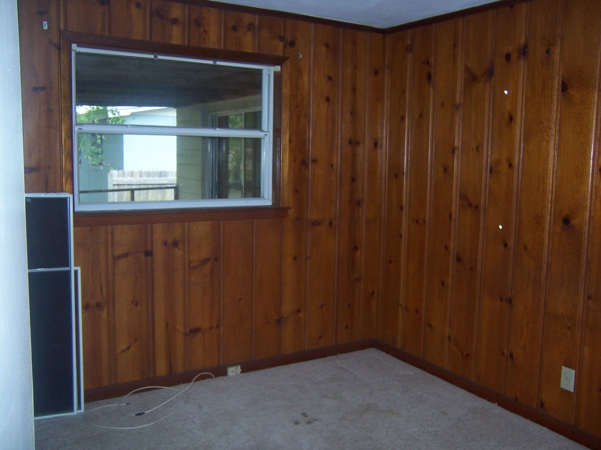6409 Kennerly Road Jacksonville, FL 32216 - Photo 6 of 8 one of the guest bedrooms/office
