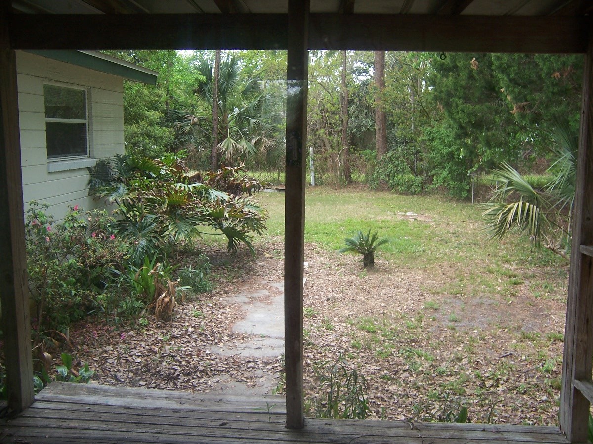 6409 Kennerly Road Jacksonville, FL 32216 - Photo 8 of 8 view of backyard and back deck