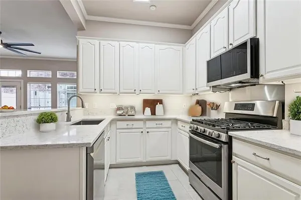 $329,000 | 16 Nouveau Lane West, Metairie, LA 70003