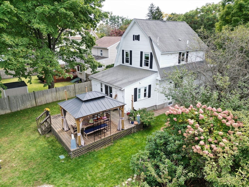 208 Hunnewell Street Needham, MA 02494 - Photo 3 of 33 Gallery Image 3