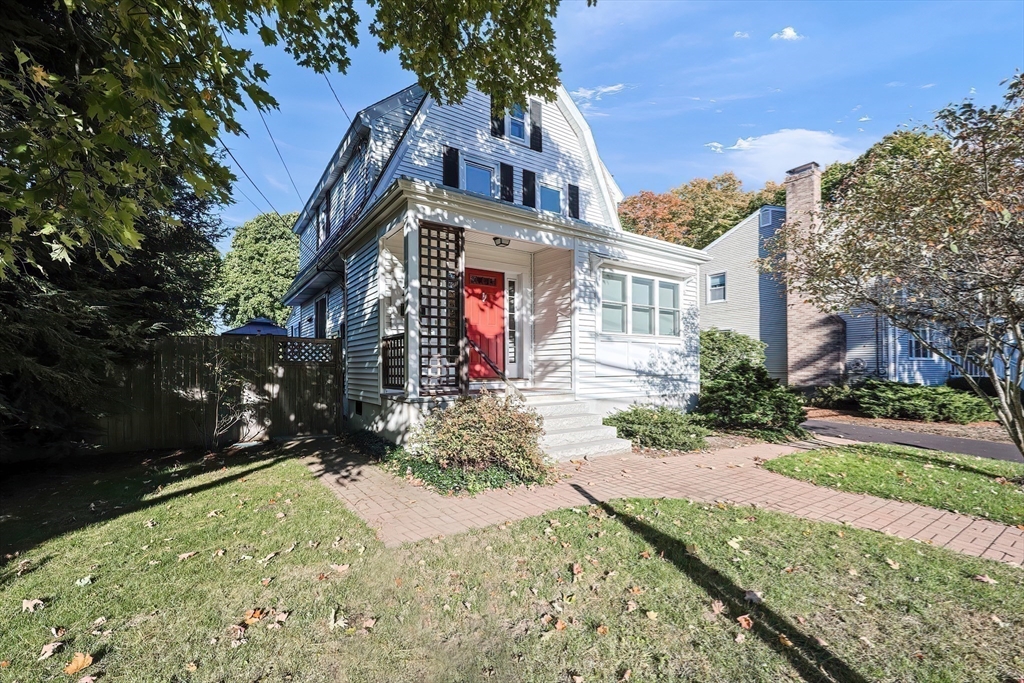 208 Hunnewell Street Needham, MA 02494 - Photo 4 of 33 Gallery Image 4