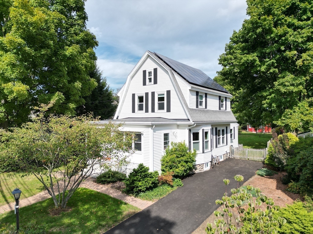208 Hunnewell Street Needham, MA 02494 - Photo 6 of 33 Gallery Image 6