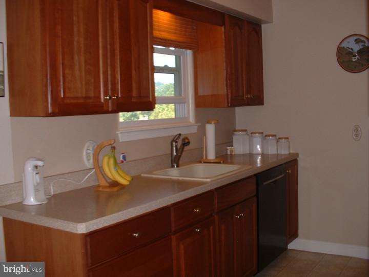 905 Grings Hill Road Sinking Spring, PA 19608 - Photo 9 of 25 Gallery Image 9