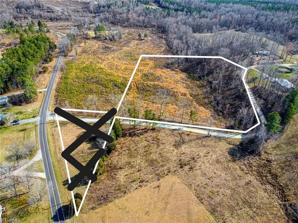 2605 Boones Cave Road Lexington, NC 27295 - Photo 3 of 6 Gallery Image 3