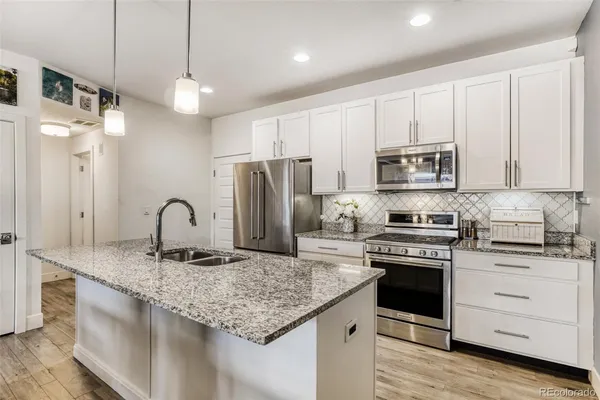 $478,900 | 19562 East Sunset Circle, Centennial, CO 80015