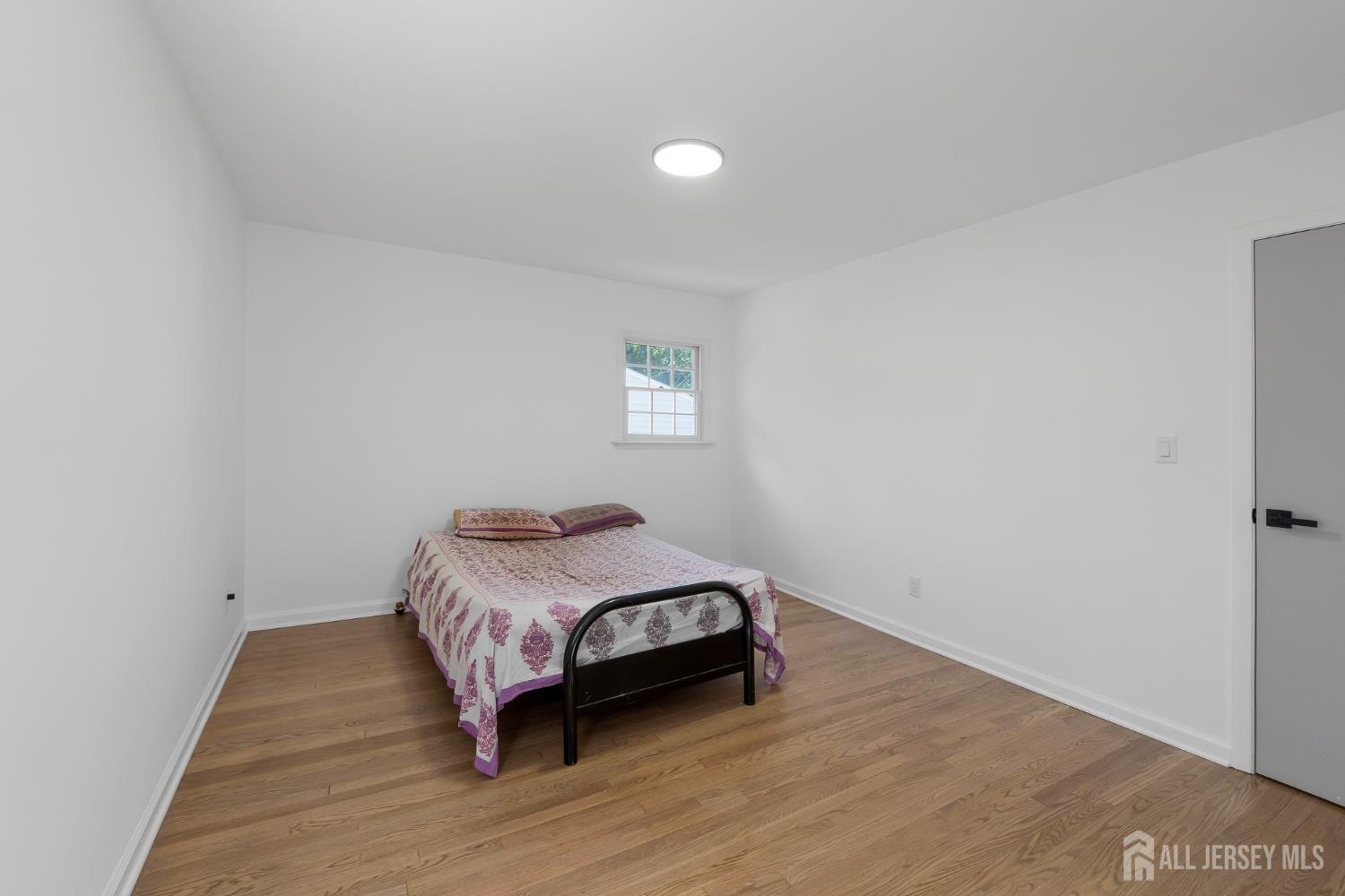 33 Larchmont Road Edison, NJ 08837 - Photo 14 of 25