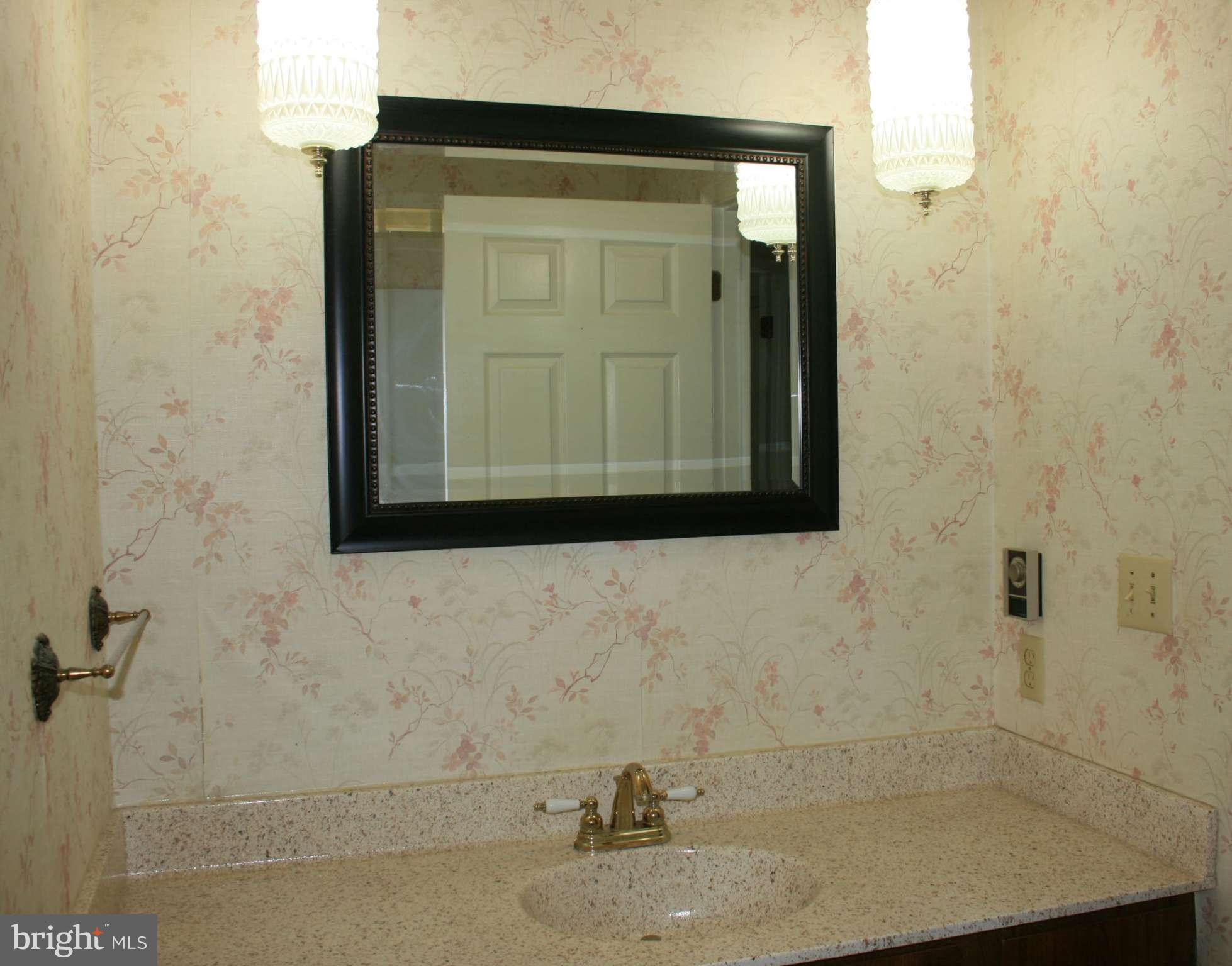 346 Lone Oak Road Ranson, WV 25438 - Photo 14 of 18 Bath