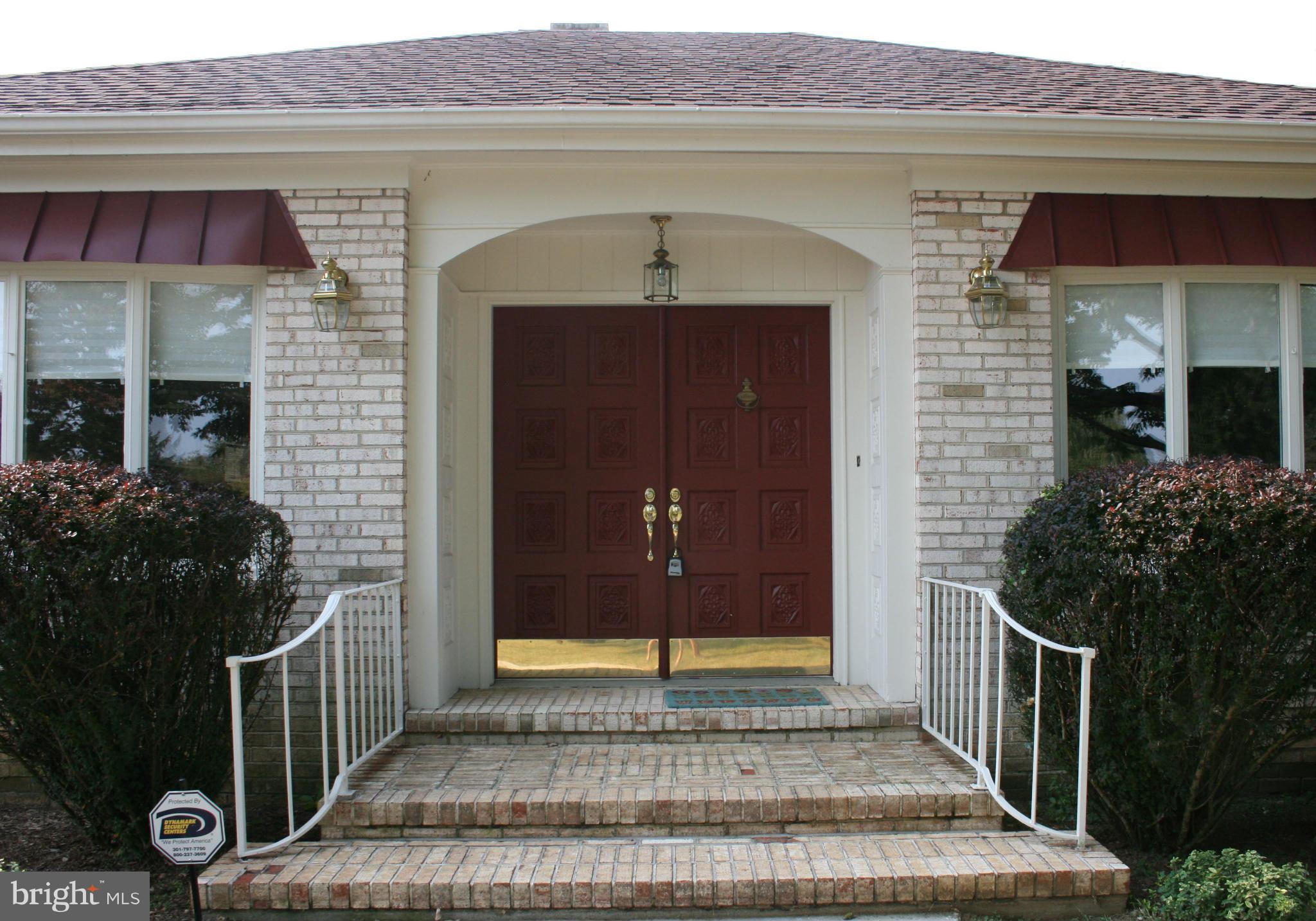 346 Lone Oak Road Ranson, WV 25438 - Photo 3 of 18 Entrance