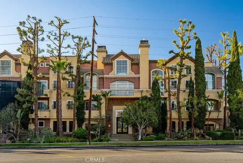 $415,000 | 7037 La Tijera Boulevard, Unit C102, Los Angeles, CA 90045