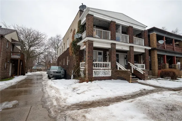 $235,000 | 1158 Ontario Avenue, Niagara Falls, NY 14305