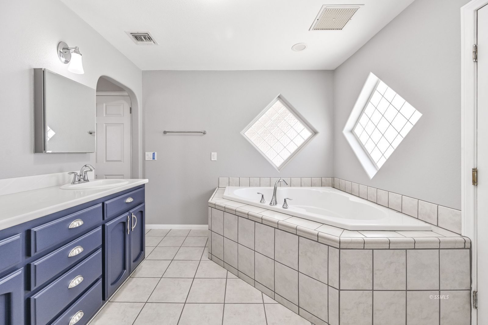 2112 Camino El Canon Ridgecrest, CA 93555 - Photo 10 of 21