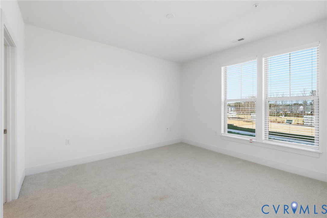319 Hts Rdg Alley Midlothian, VA 23113 - Photo 12 of 24 a view of room and window