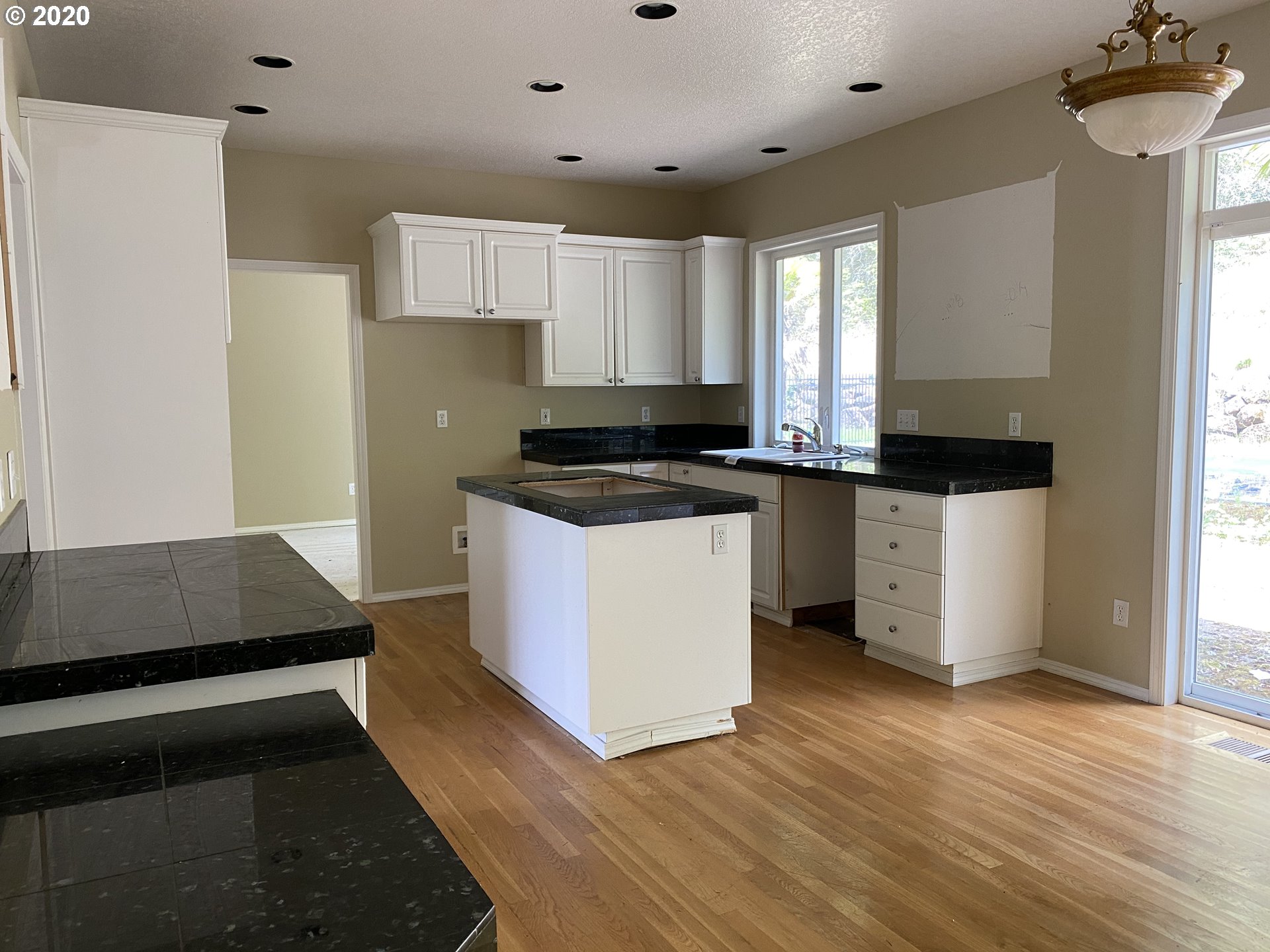 18478 South Walker Road Oregon City, OR 97045 - Photo 3 of 22 Gallery Image 3