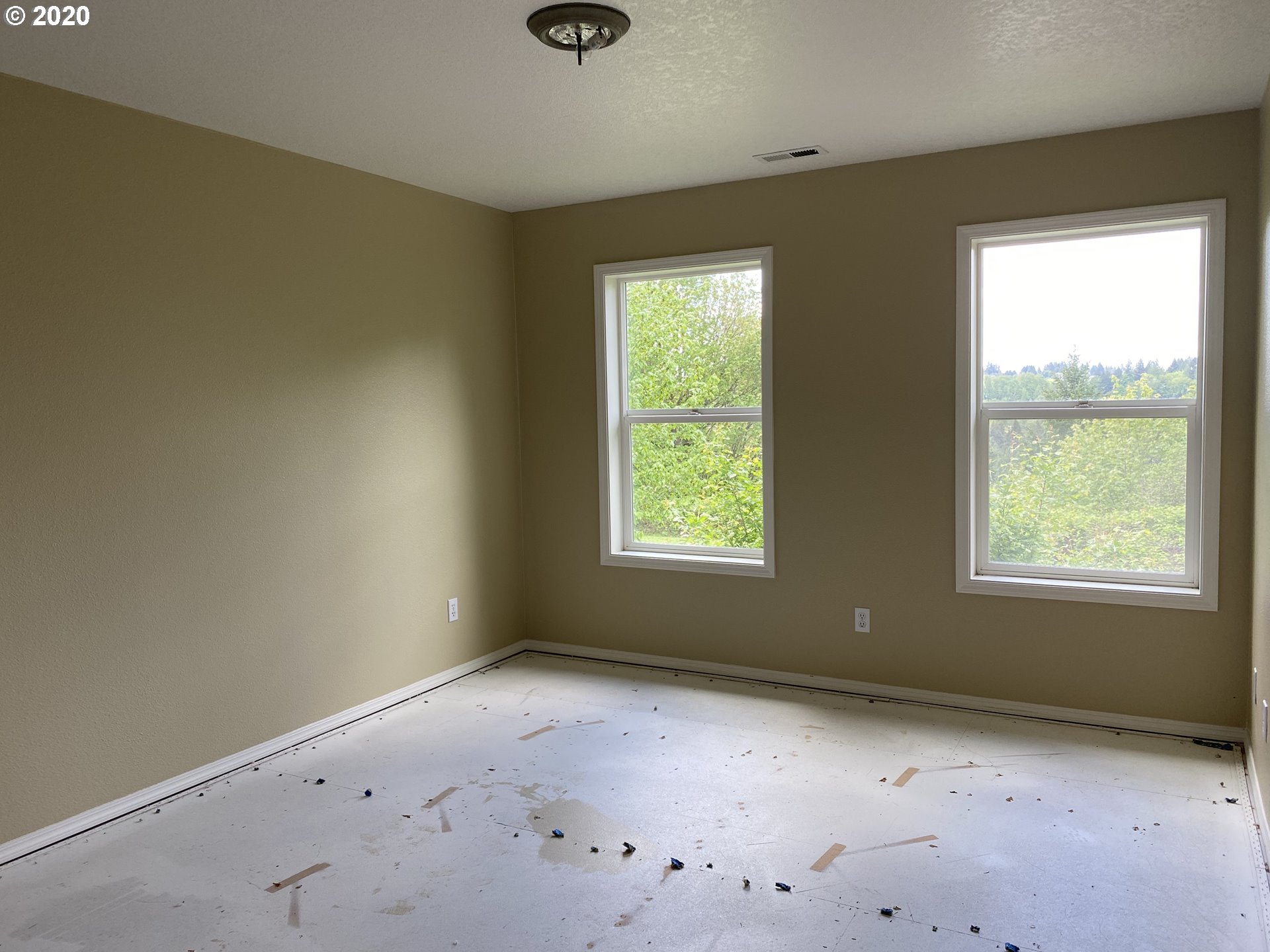 18478 South Walker Road Oregon City, OR 97045 - Photo 9 of 22 Gallery Image 9