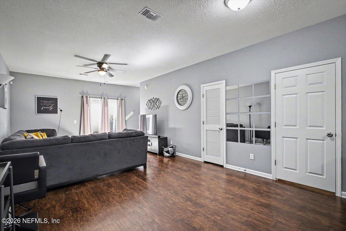 7862 Melvin Road Jacksonville, FL 32210 - Photo 6 of 29 08-CFREM_7862_Melvin_Rd_Jacksonville_FL-