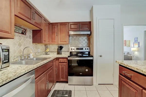 $1,650 | 4040 San Felipe Street, Unit 109, Houston, TX 77027