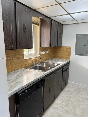 $2,000 | Silver Bluff, Miami, FL 33133