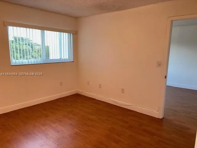 $2,000 | Silver Bluff, Miami, FL 33133