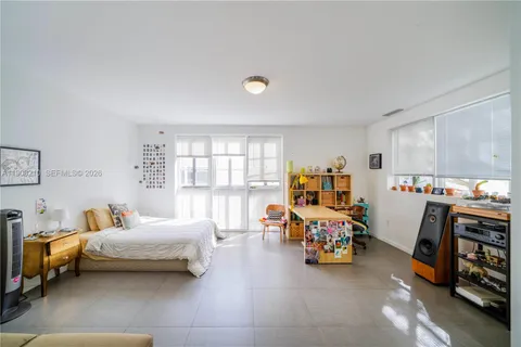 $2,686,000 | 230 Water Way, Miami Beach, FL 33141