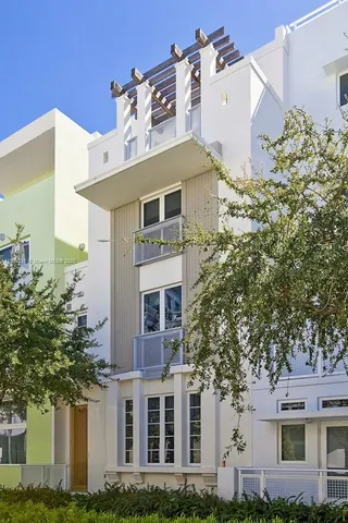 $2,799,000 | 230 Water Way, Miami Beach, FL 33141