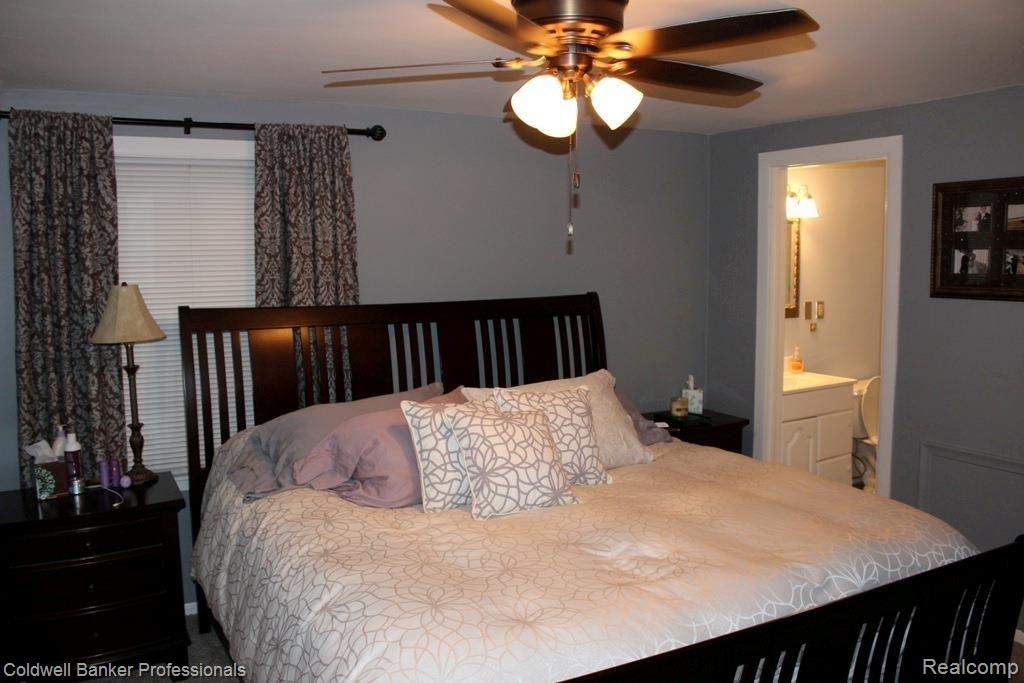 1255 Hampton Road Grosse Pointe, MI 48236 - Photo 16 of 27 14.jpg