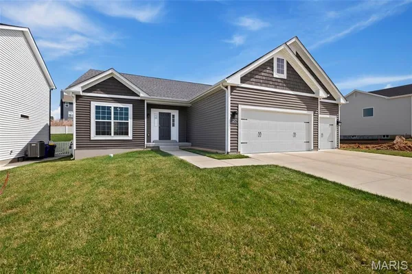 $490,000 | 1404 Bloomfield Drive, Eureka, MO 63025