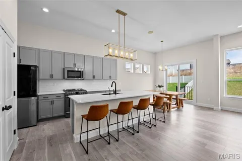 $490,000 | 1404 Bloomfield Drive, Eureka, MO 63025