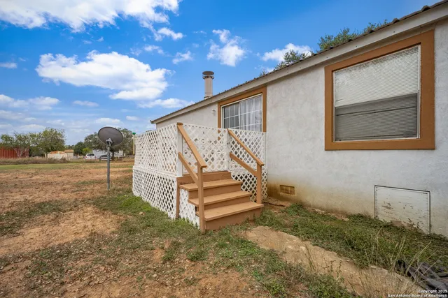 $195,000 | 350 Parkfield, Pleasanton, TX 78064