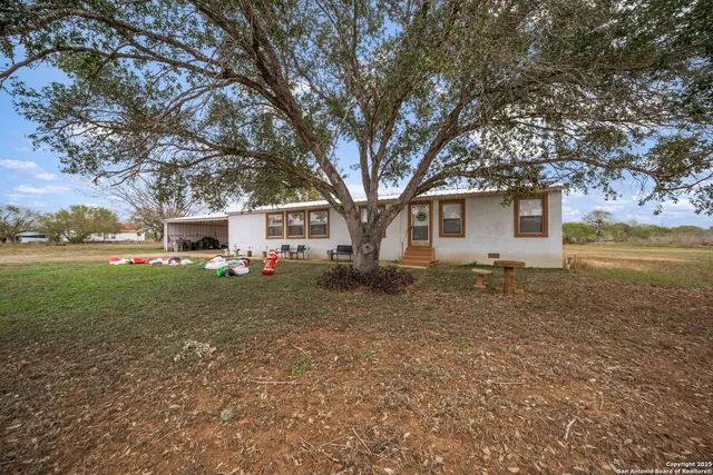 $195,000 | 350 Parkfield, Pleasanton, TX 78064