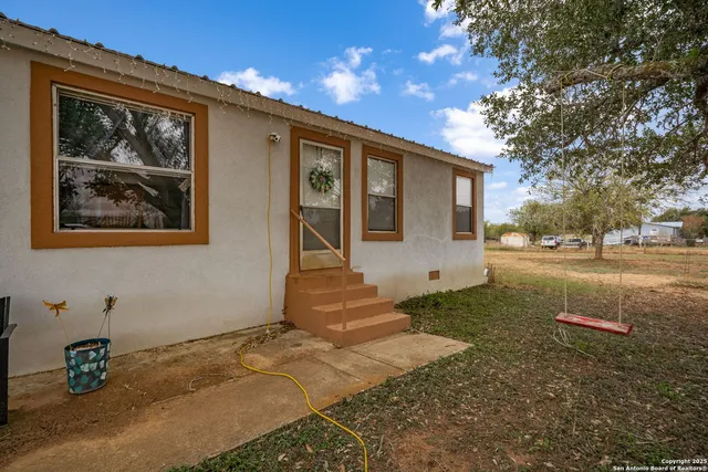 $195,000 | 350 Parkfield, Pleasanton, TX 78064