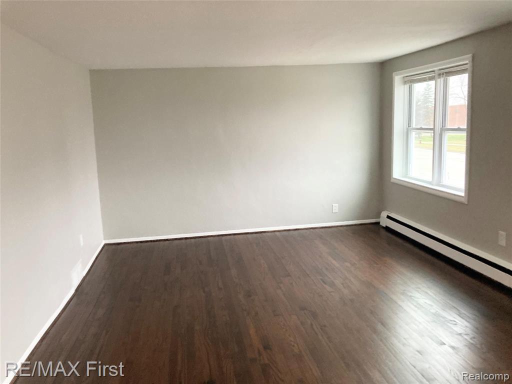 2034 John R Road, Unit 7 Troy, MI 48083 - Photo 2 of 9