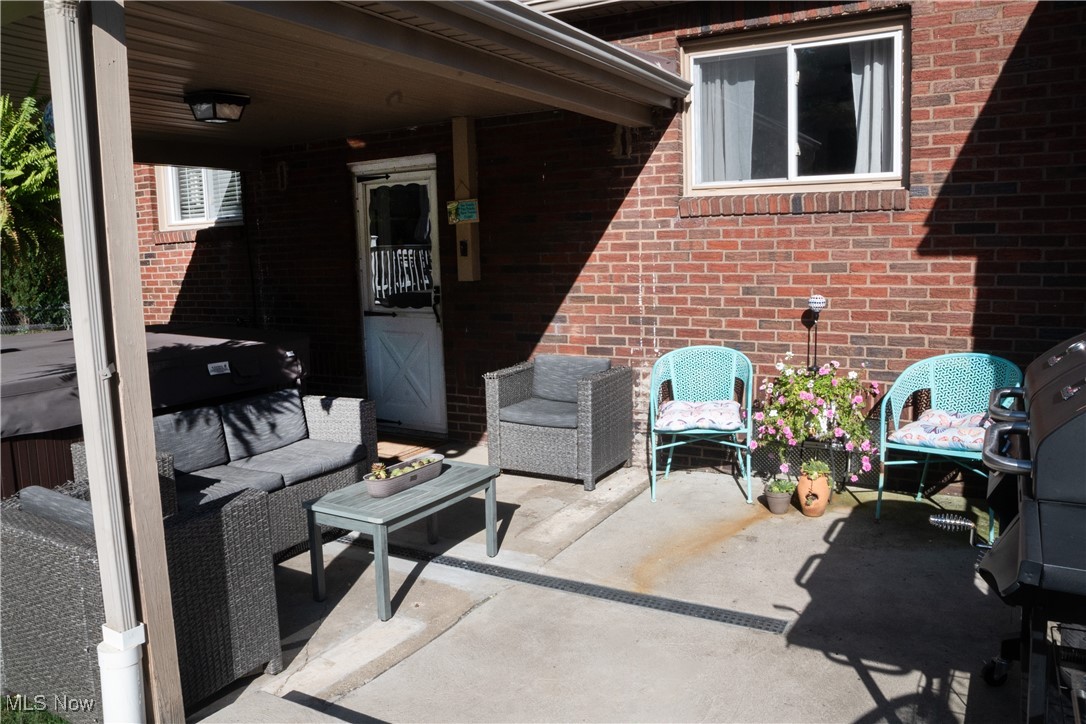 95 Clingan Road Struthers, OH 44471 - Photo 12 of 46 View of patio / terrace