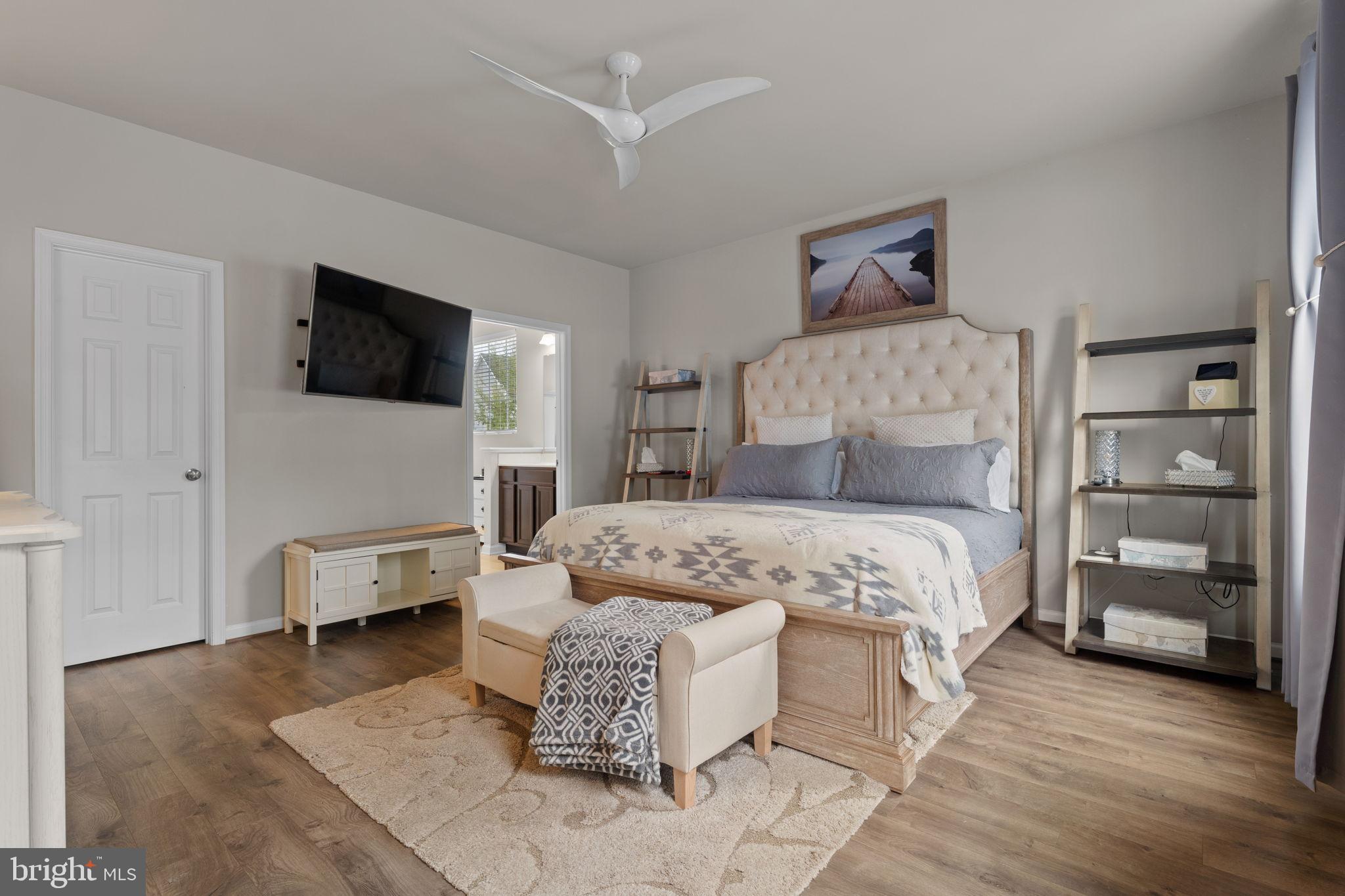 12203 Aster Road Bristow, VA 20136 - Photo 18 of 55 Main level master bedroom