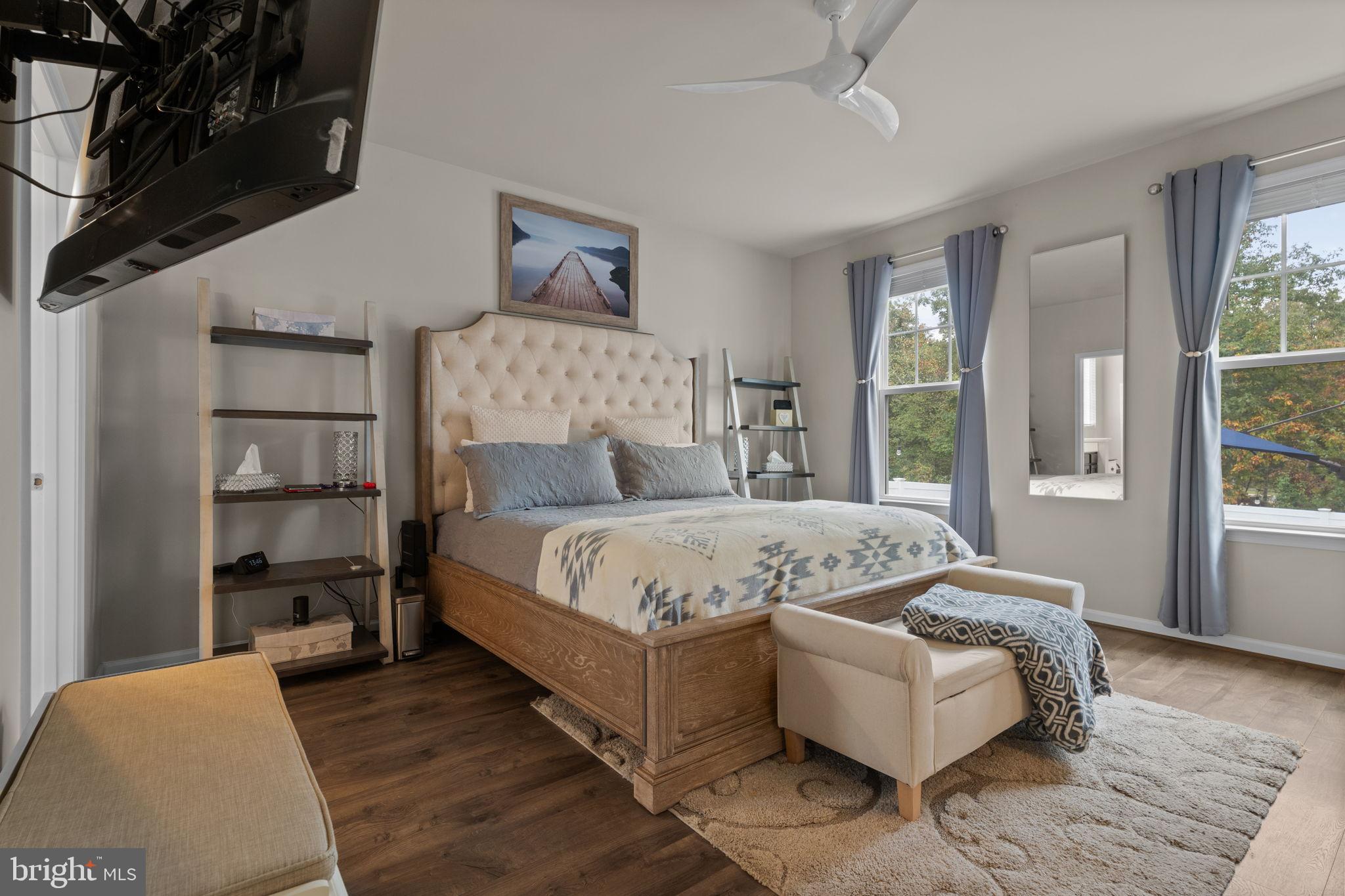 12203 Aster Road Bristow, VA 20136 - Photo 19 of 55 Main level master bedroom