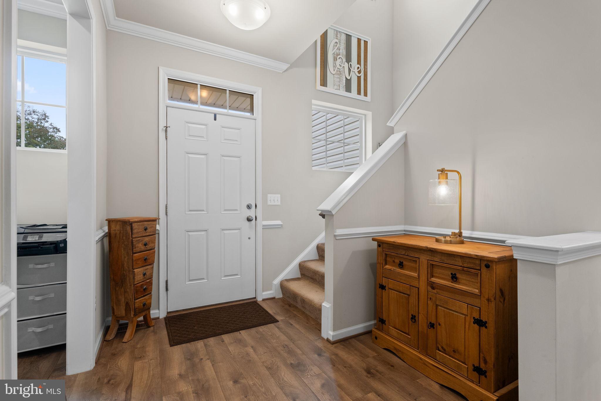 12203 Aster Road Bristow, VA 20136 - Photo 6 of 55 Foyer