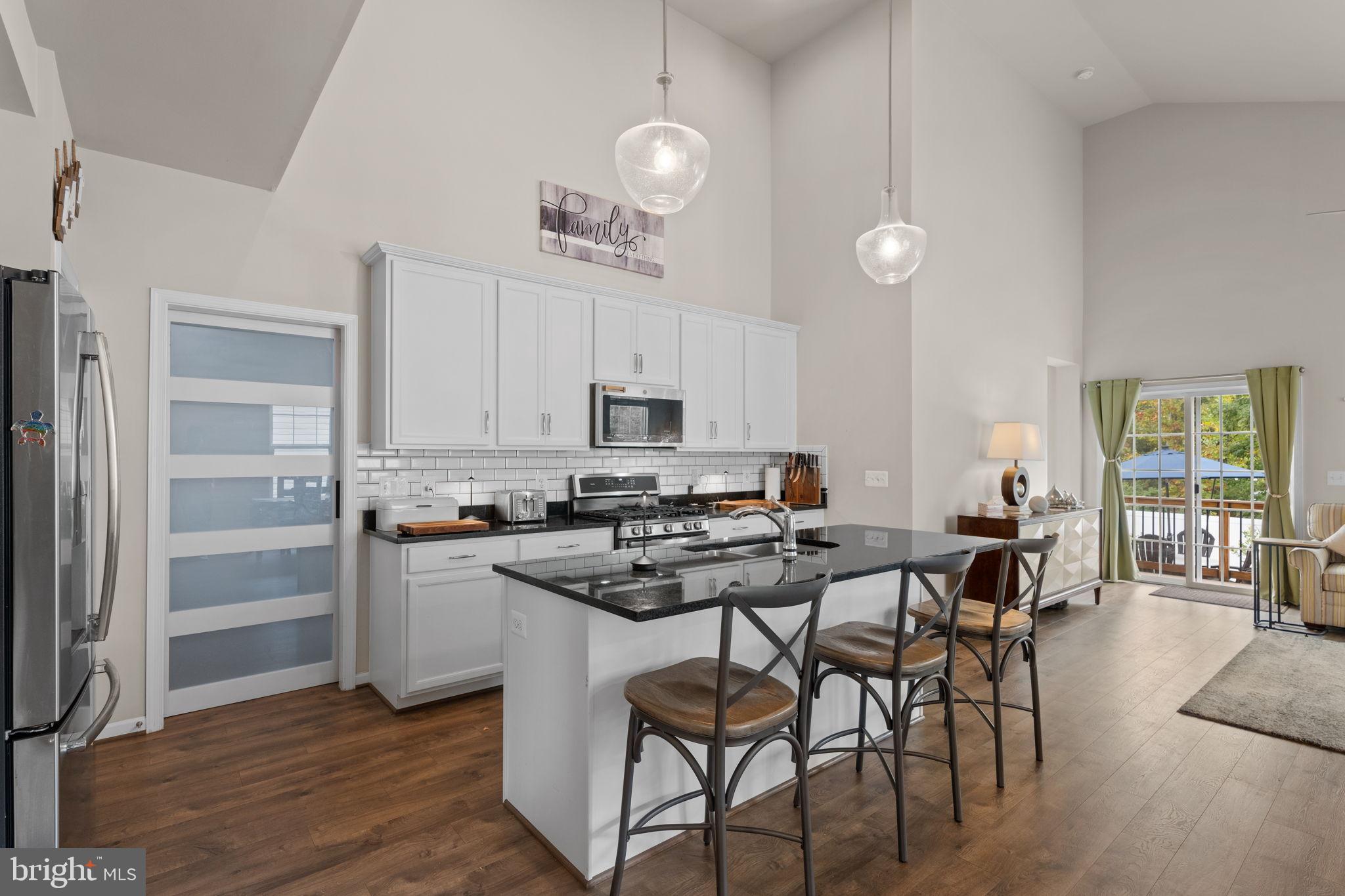 12203 Aster Road Bristow, VA 20136 - Photo 7 of 55